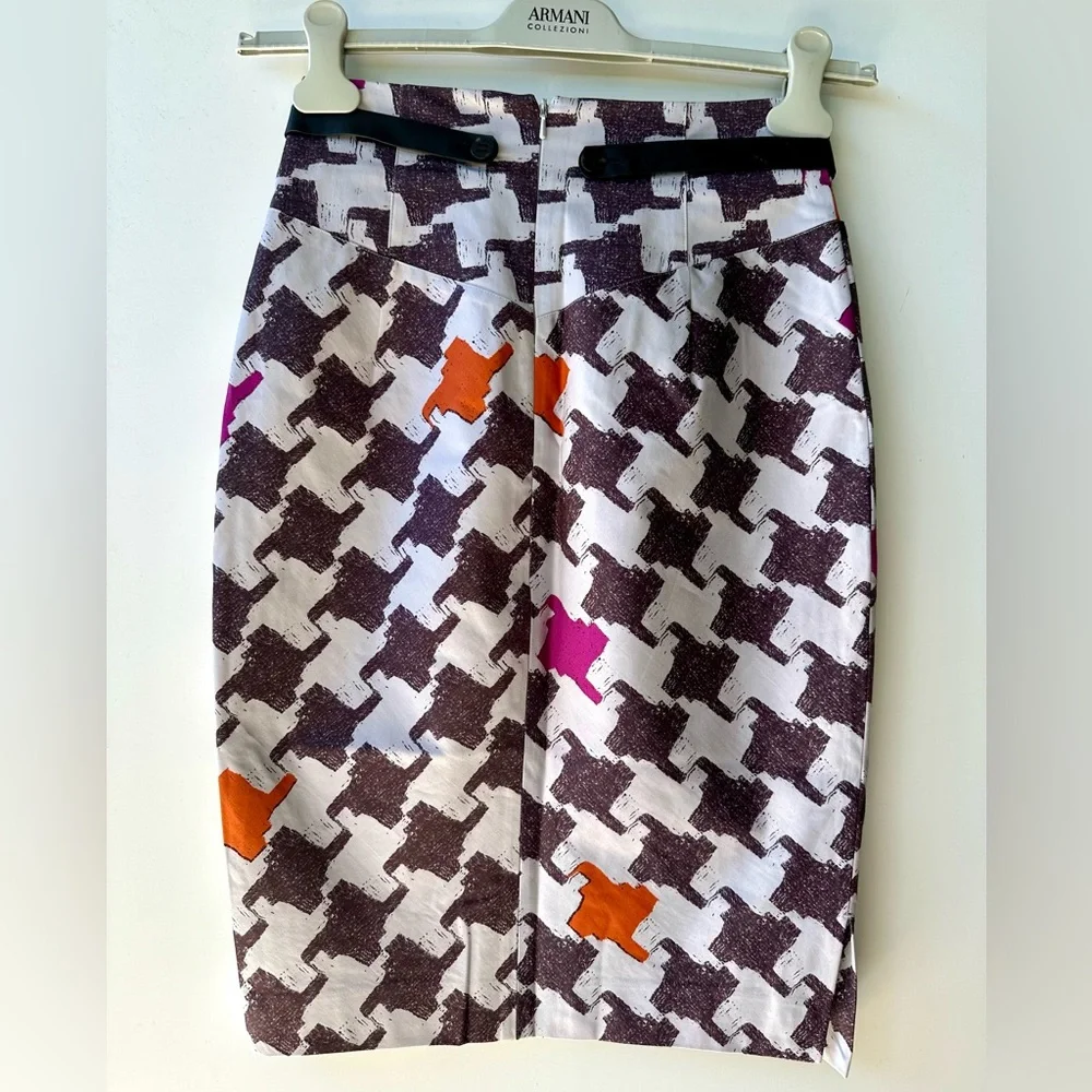 Ted Baker Houndstooth Pencil Skirt, Black Leather Belt & Trim, Ted size 1, US 4